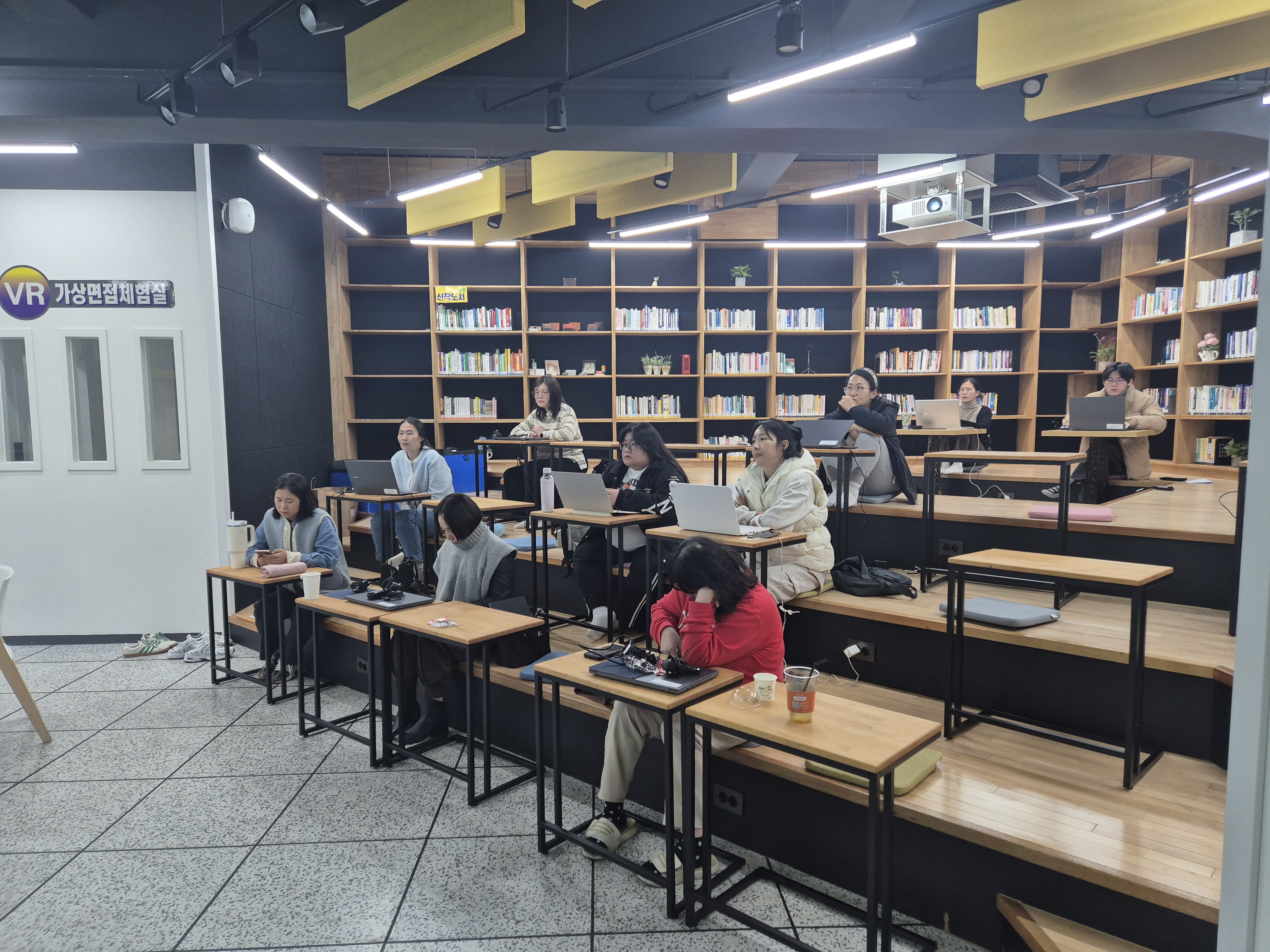 거제시,‘2025년 청년 아카데미’성료 현장