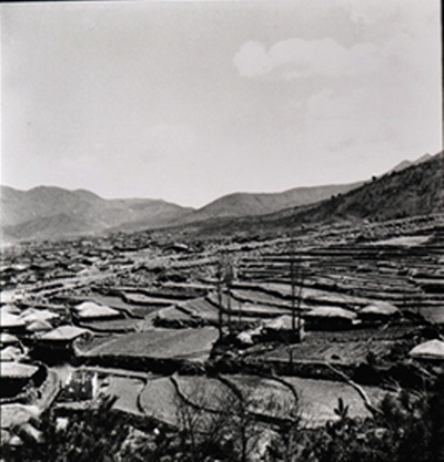 포로수용소 당시 마을(1951년도의 고현 서문마을 일대)